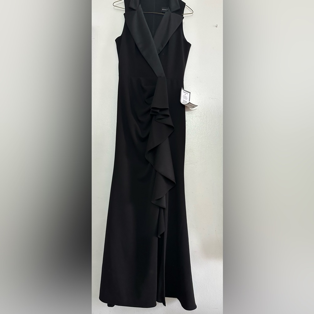 Betsy& Adam women black sleeveless dress size 8 maxi length leg slit